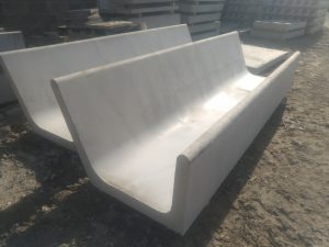 WCCP J-shape single-sided precast concrete feed trough