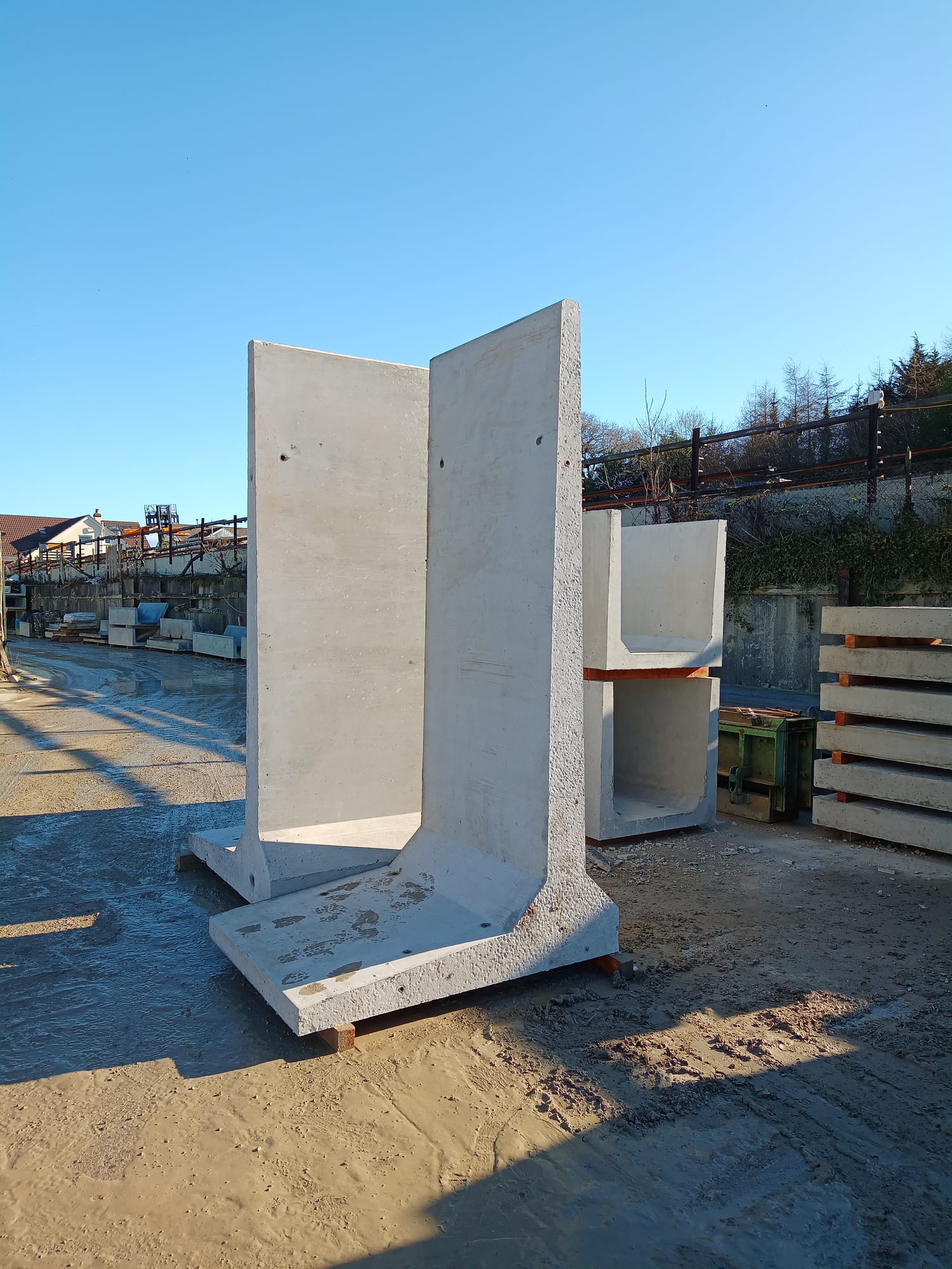 WCCP precast 3.0m L-shaped retaining wall unit